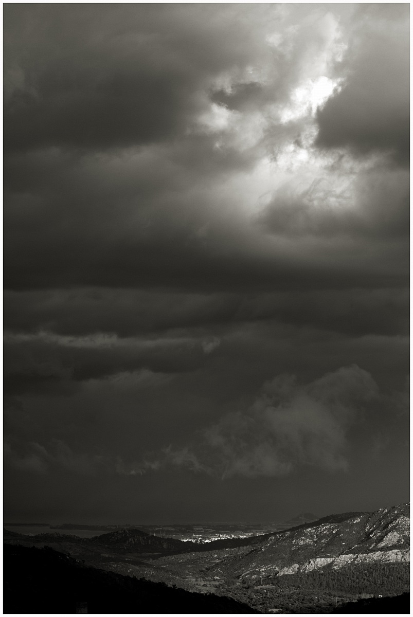 A change in the weather is always extreme.