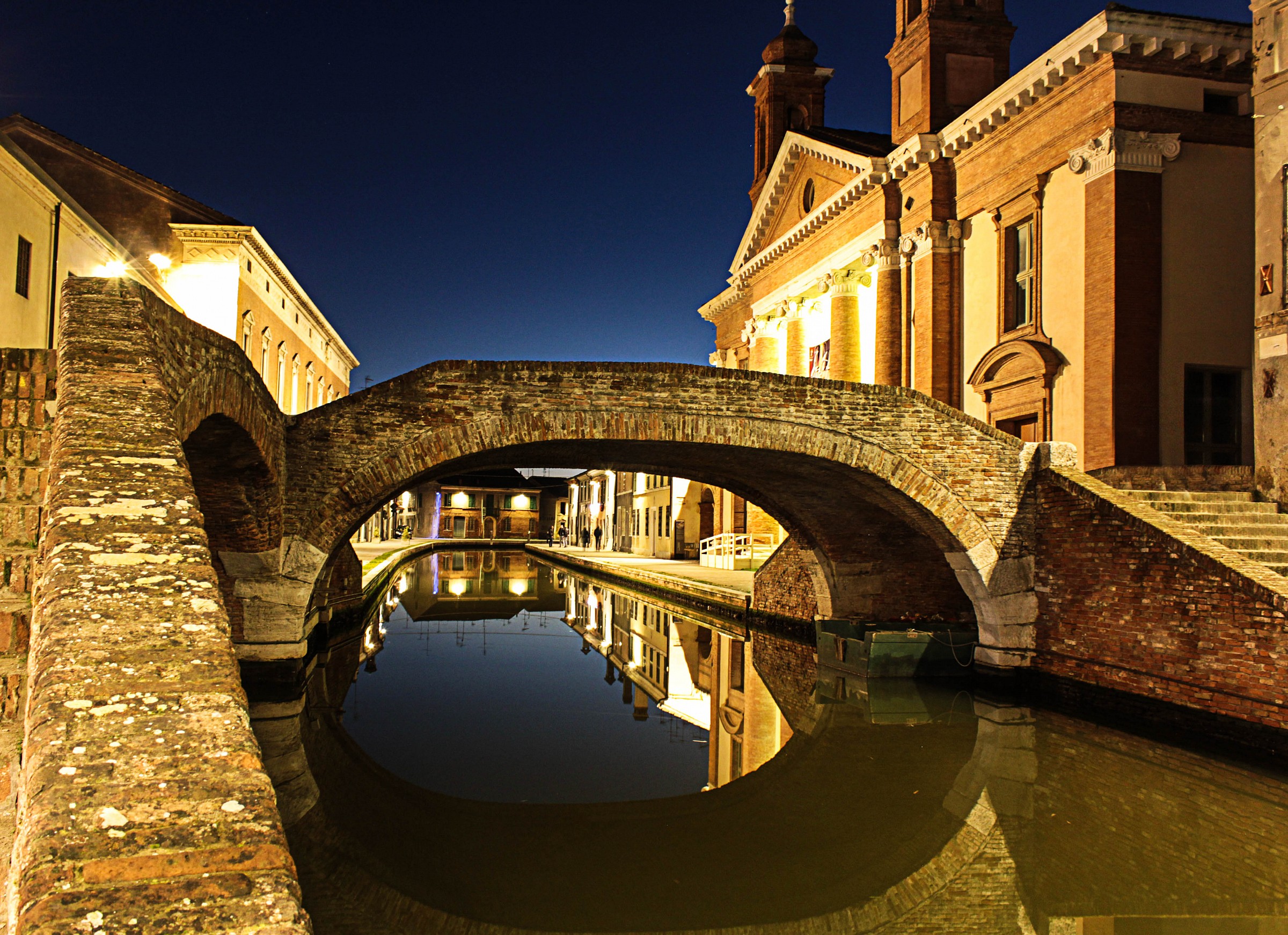 Bridge comacchio