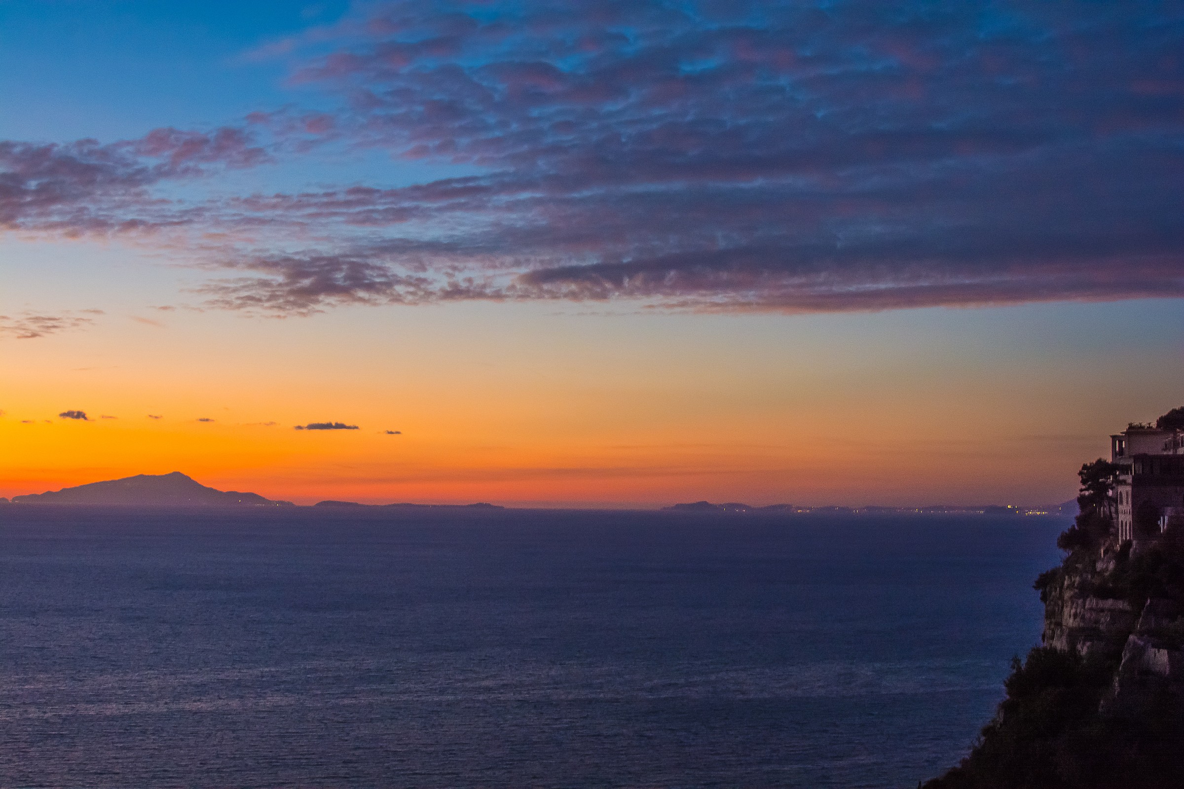 There, where the sea shines