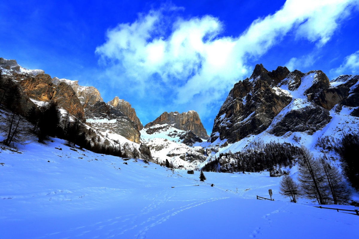 Veduta dal rifugio Contrin in Val di Fassa.