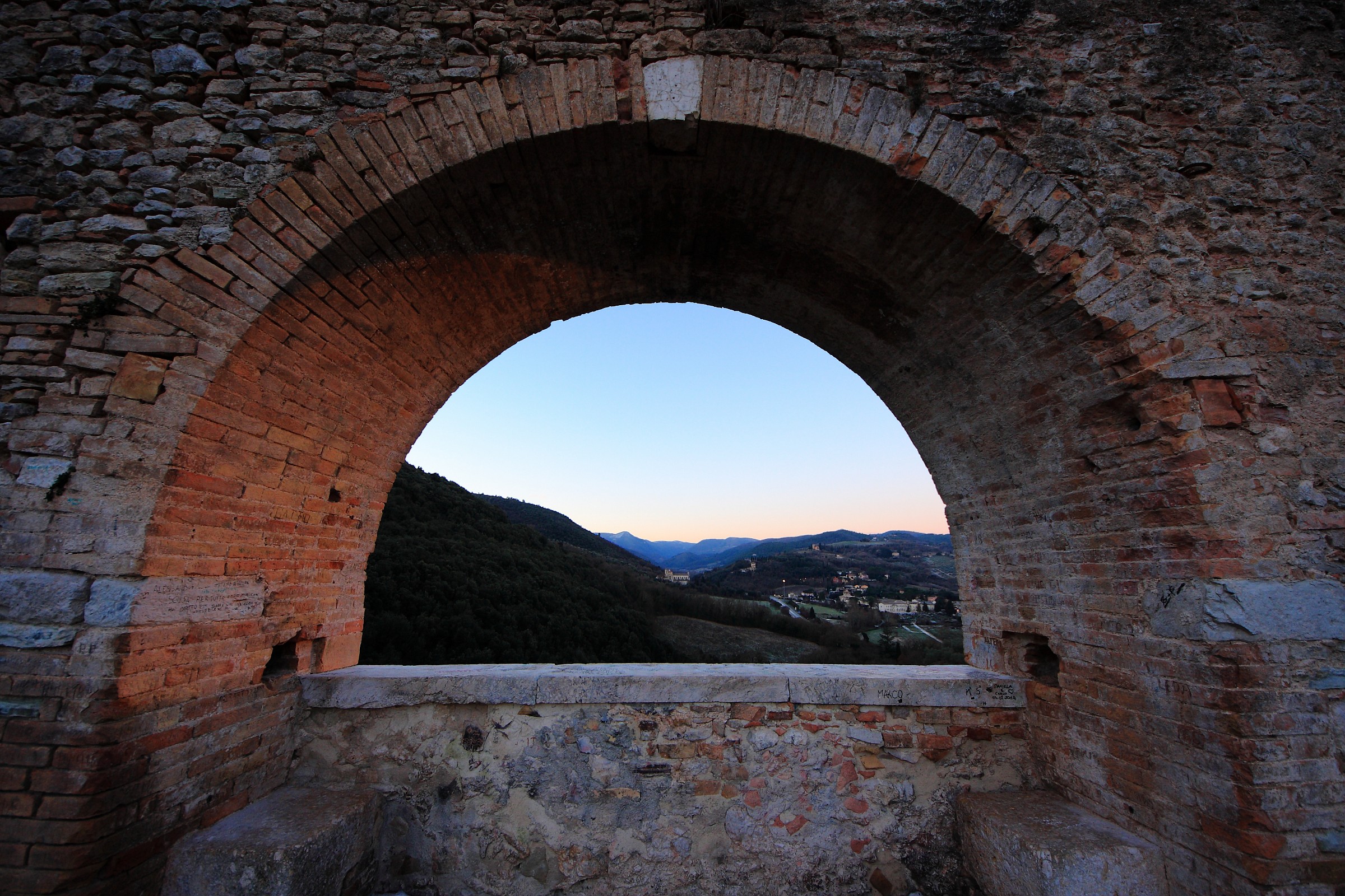 Spoleto - ponte delle Torri -Prime luci dell'alba