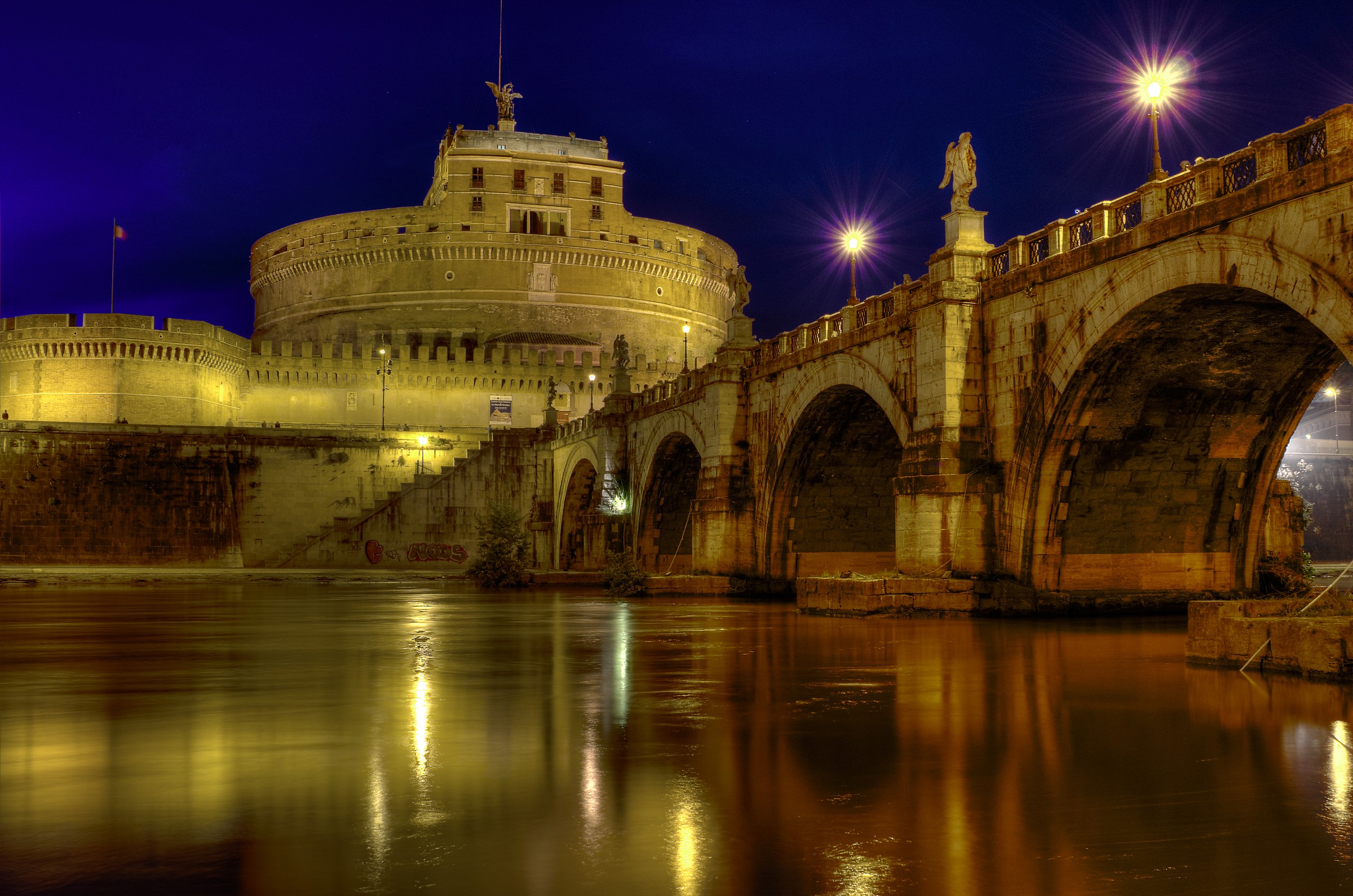 Lungo Tevere by night
