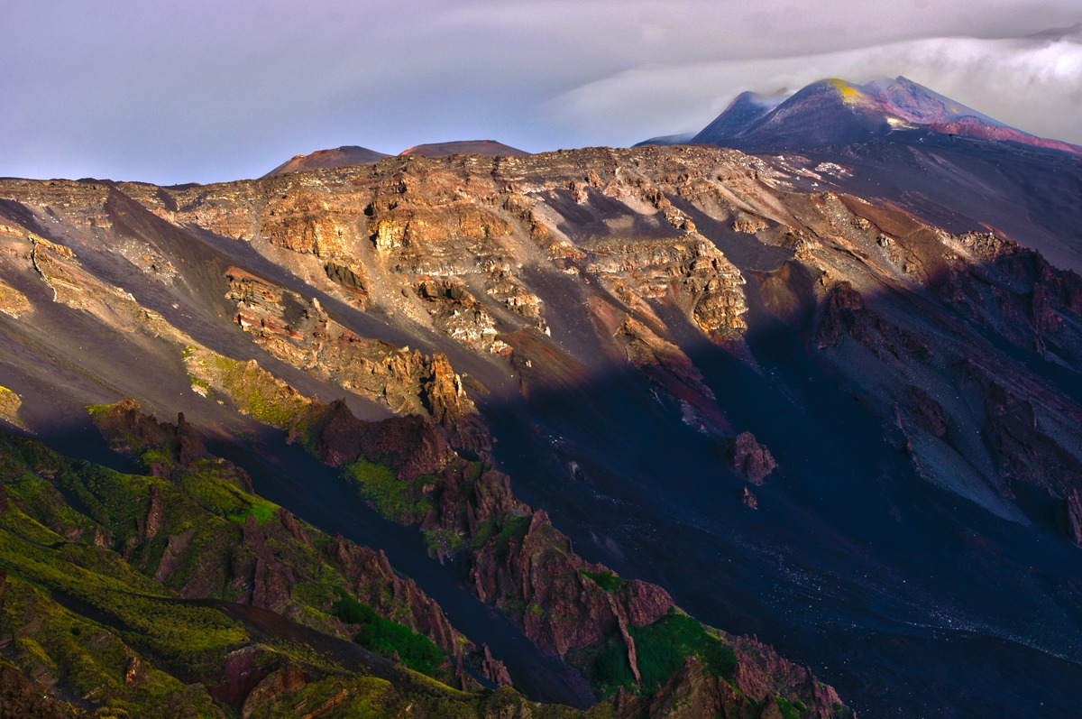 Etna,cratere Sud-Est e parete ovest  Valle del Bove