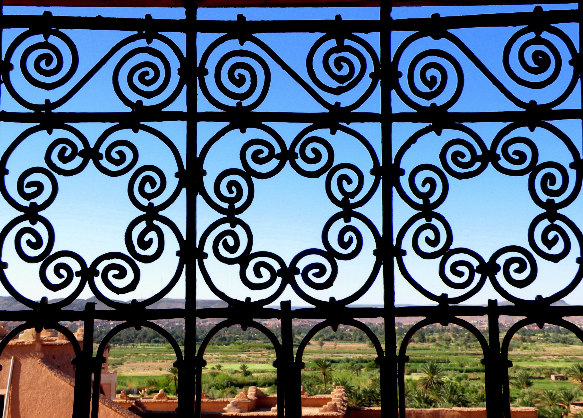 The grating in bloom