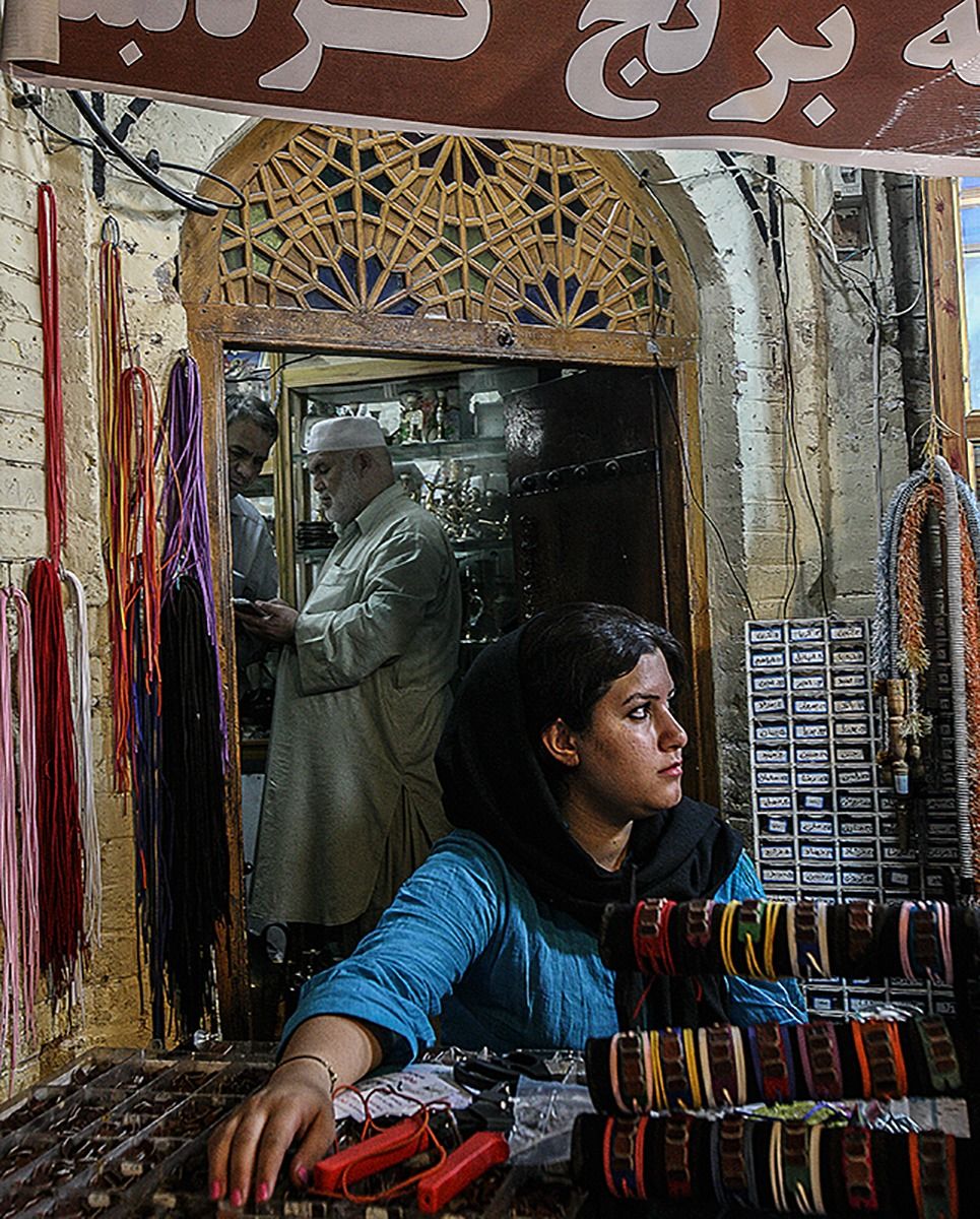 Shiraz .......... life to Bazaar