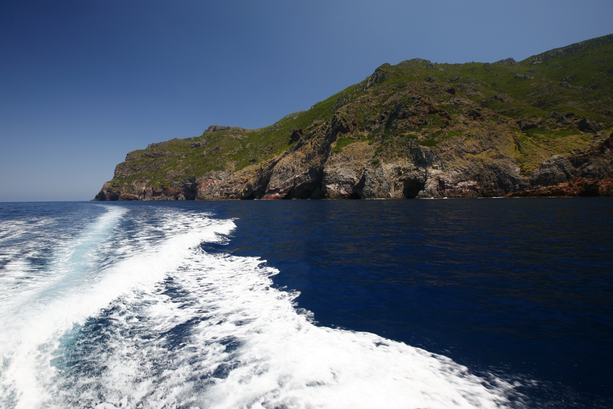 Circumnavigation of Capraia