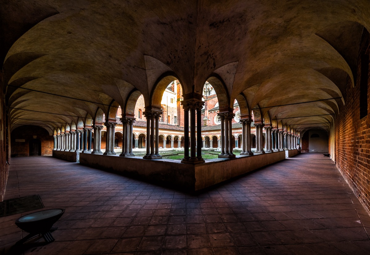 Chiostro della Basilica di St. Andrea a Vercelli