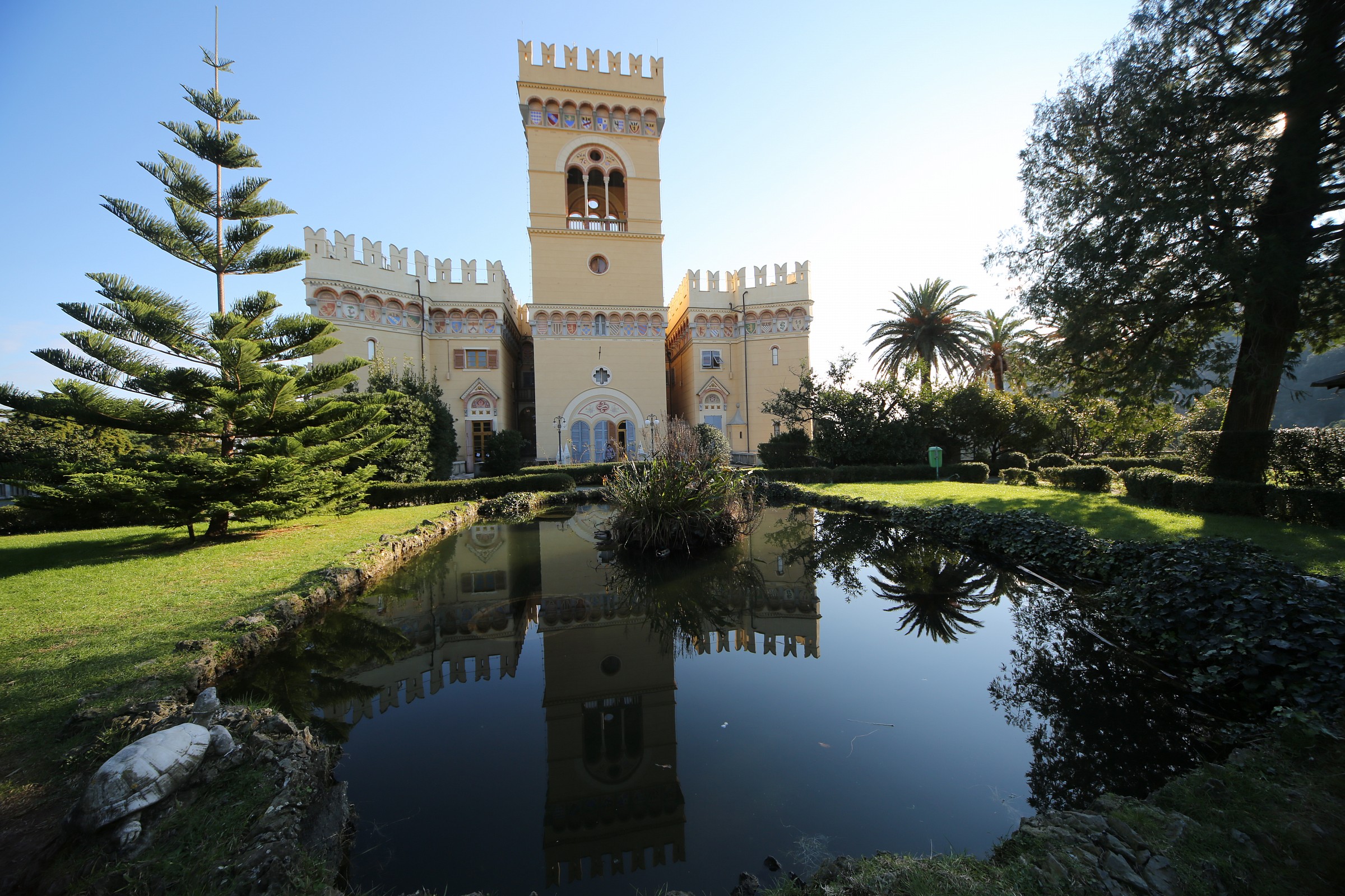 The mirror of the castle