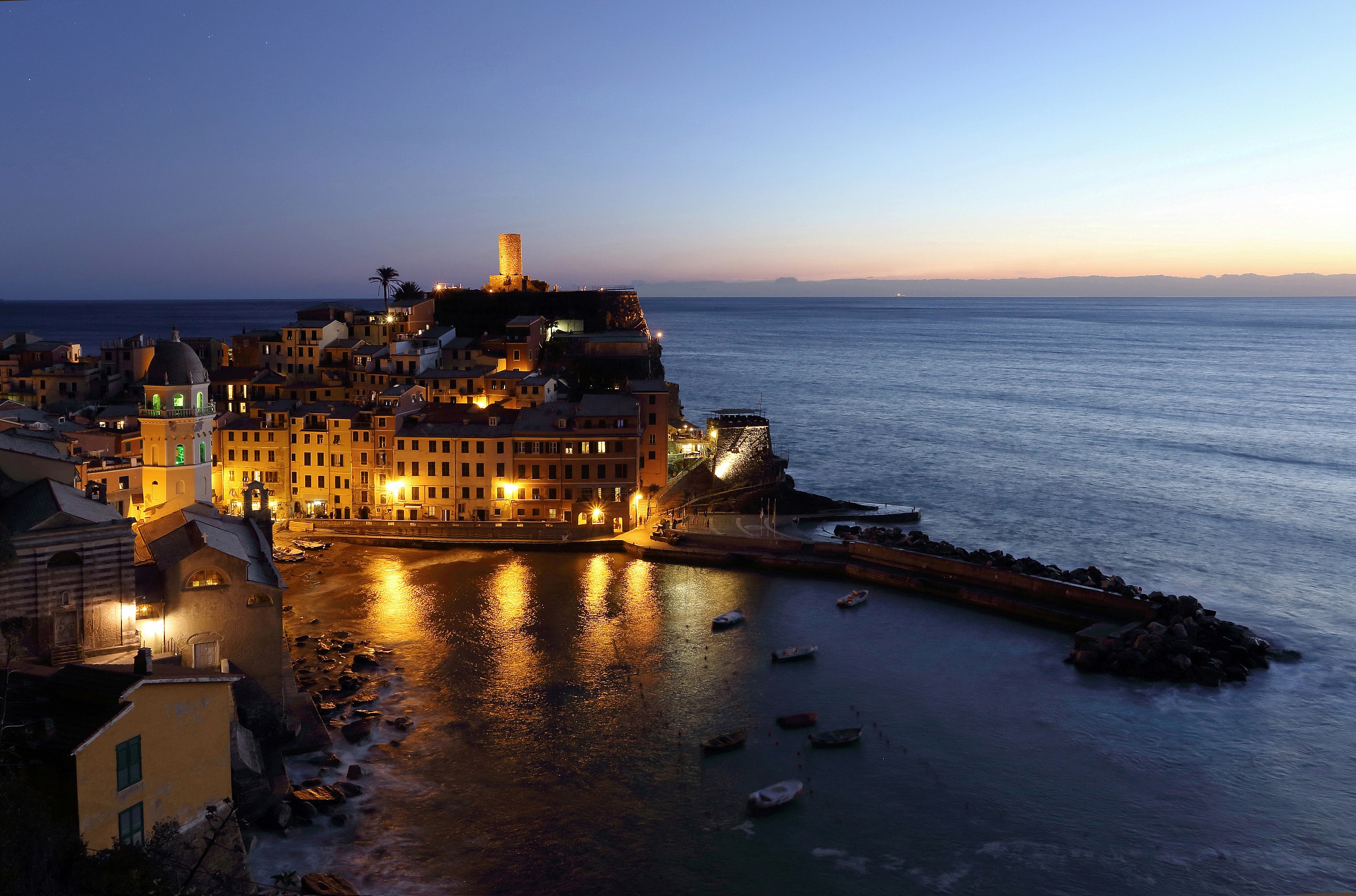 Without infamy and without praise