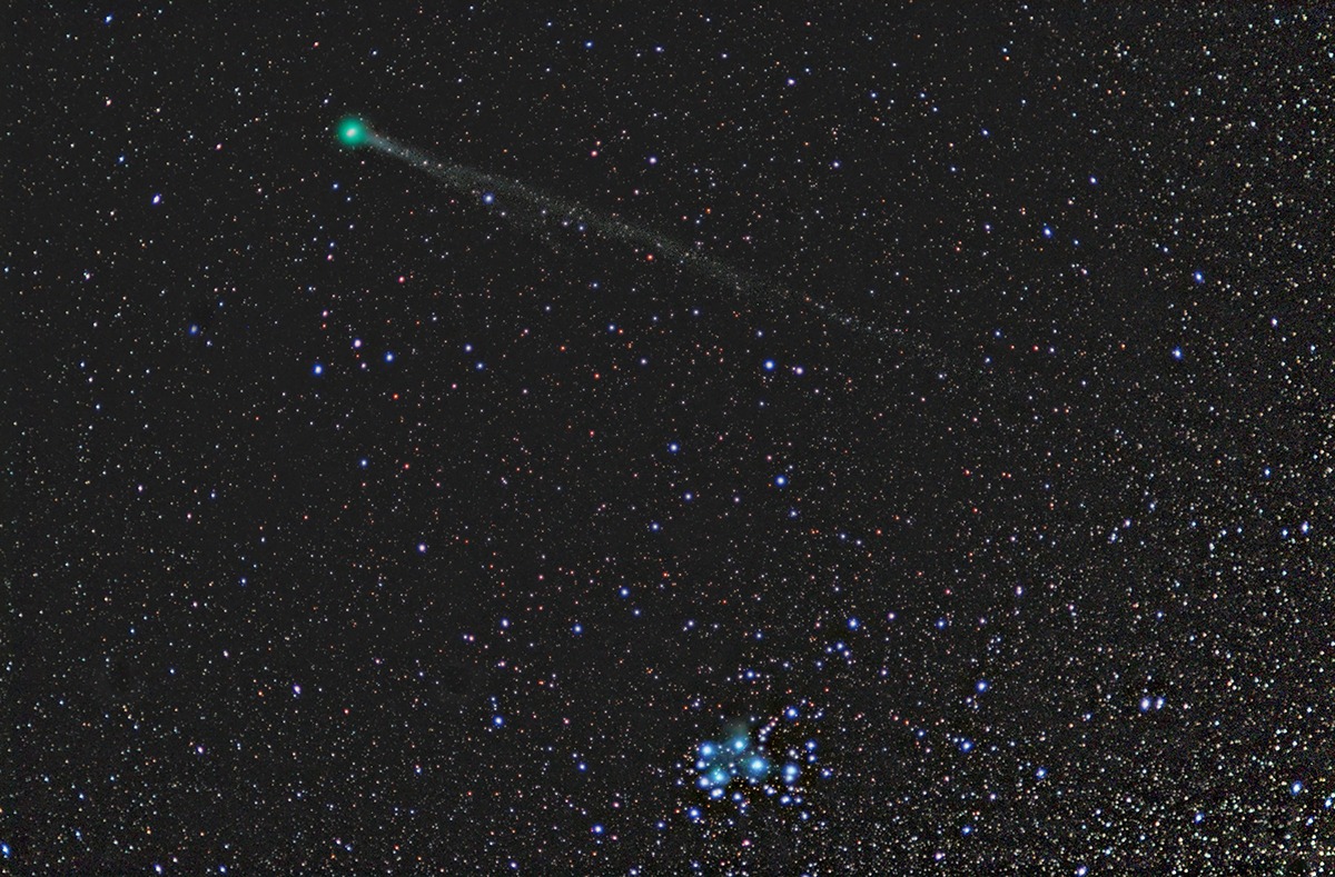 Comet Lovejoy and Pleadi 2
