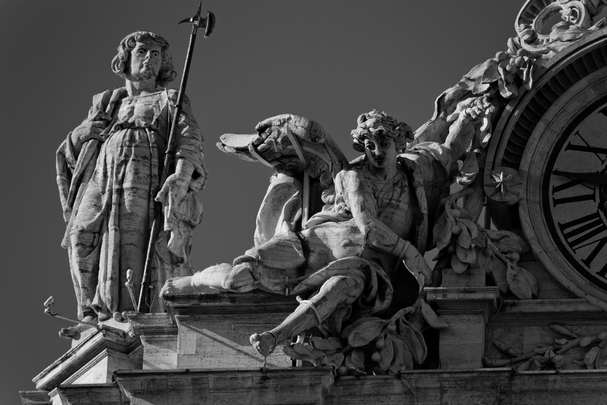 Metro and Cronus - canon 200 mm