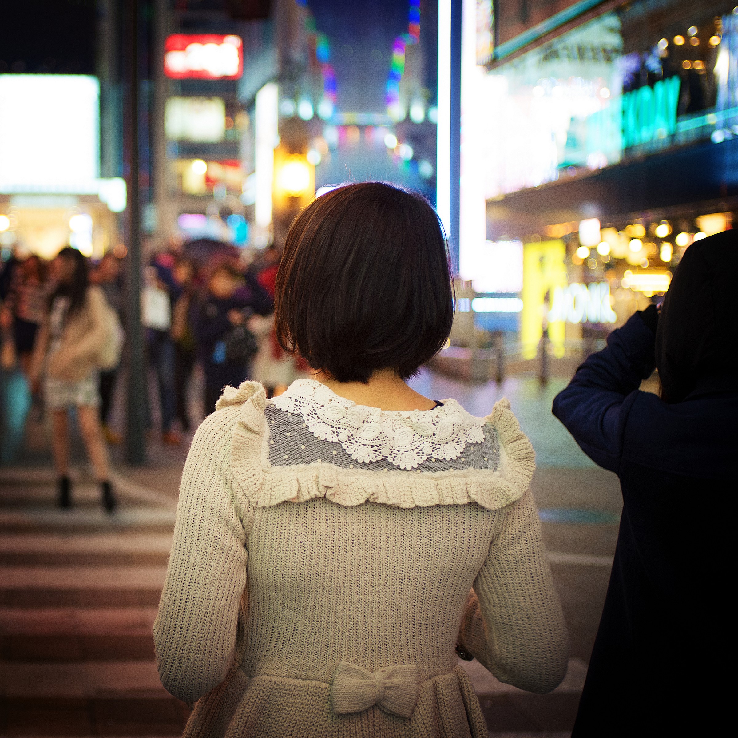 Osaka - moments of waiting