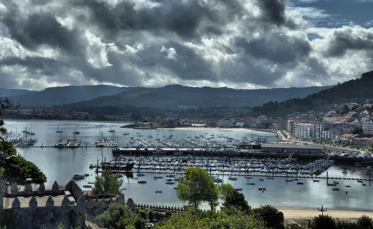 Vigo, sea and clouds
