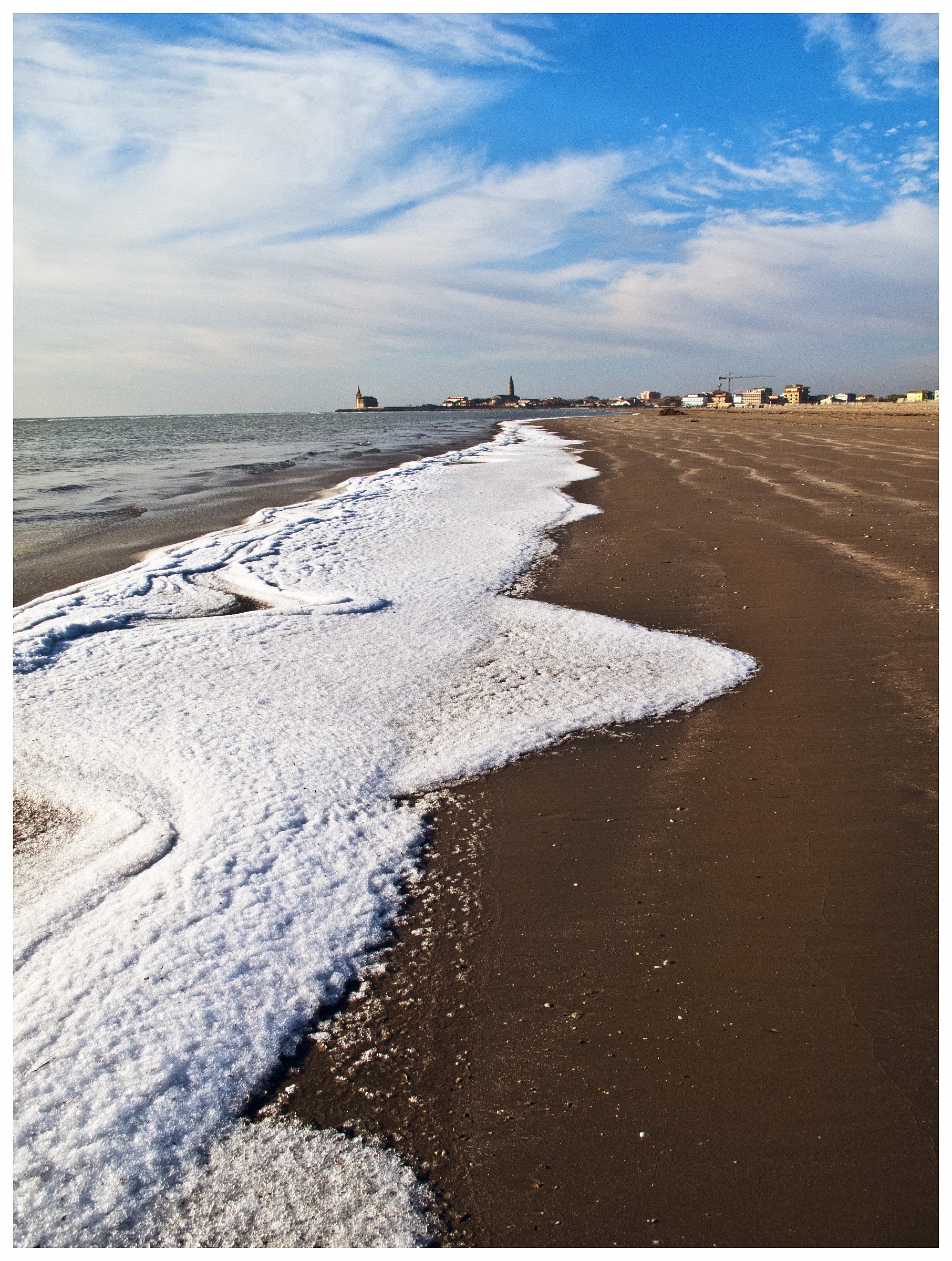 Ice on the shoreline