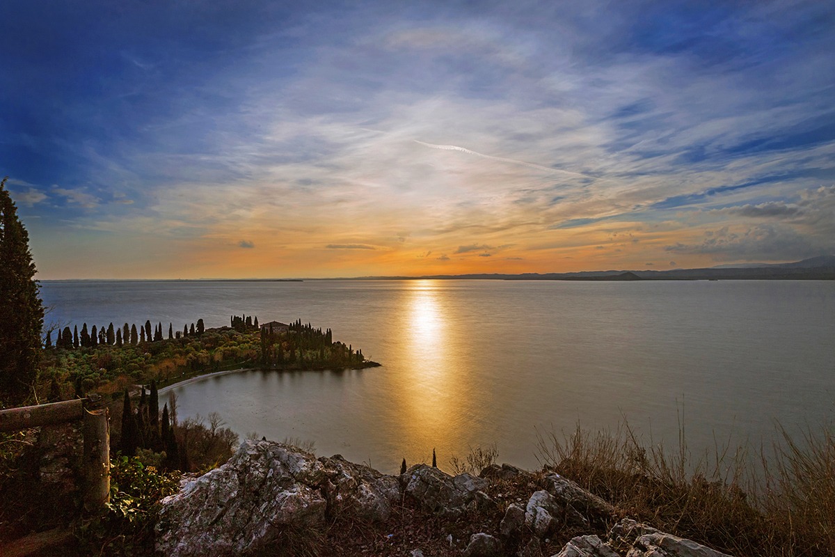 Lago di Garda ( sopra punta s.Vigilio ) 1