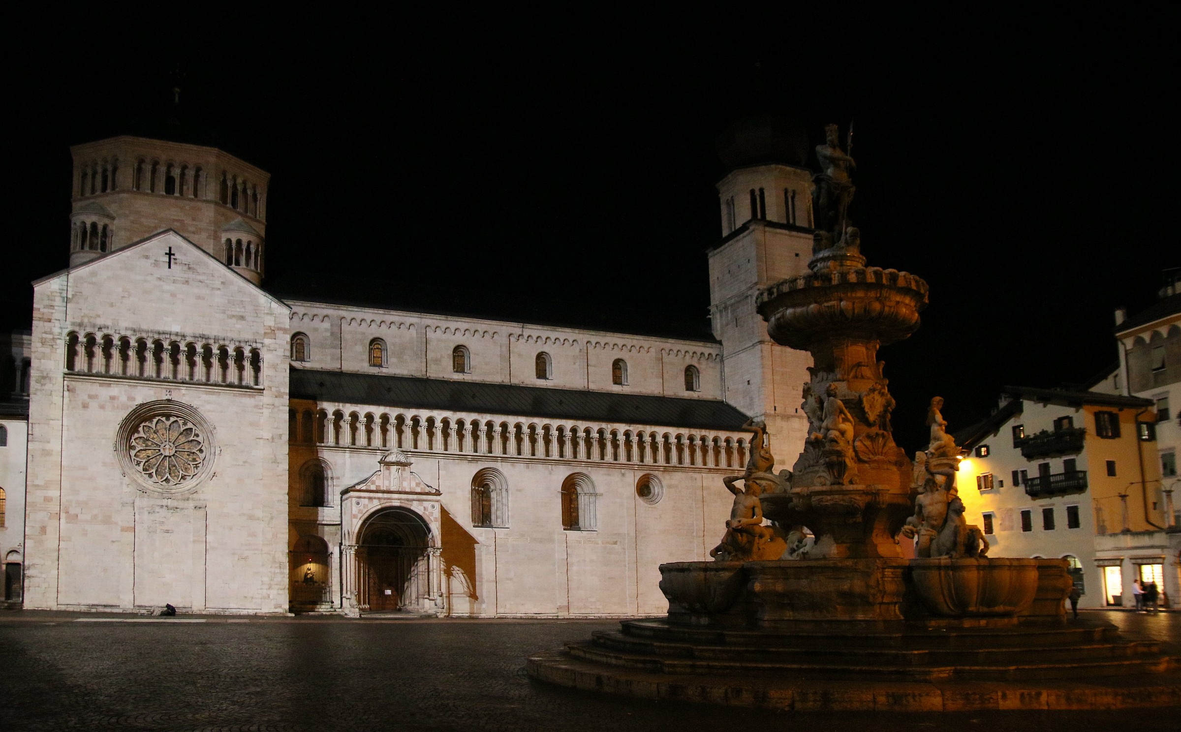 Il duomo e la fontana del Nettuno.