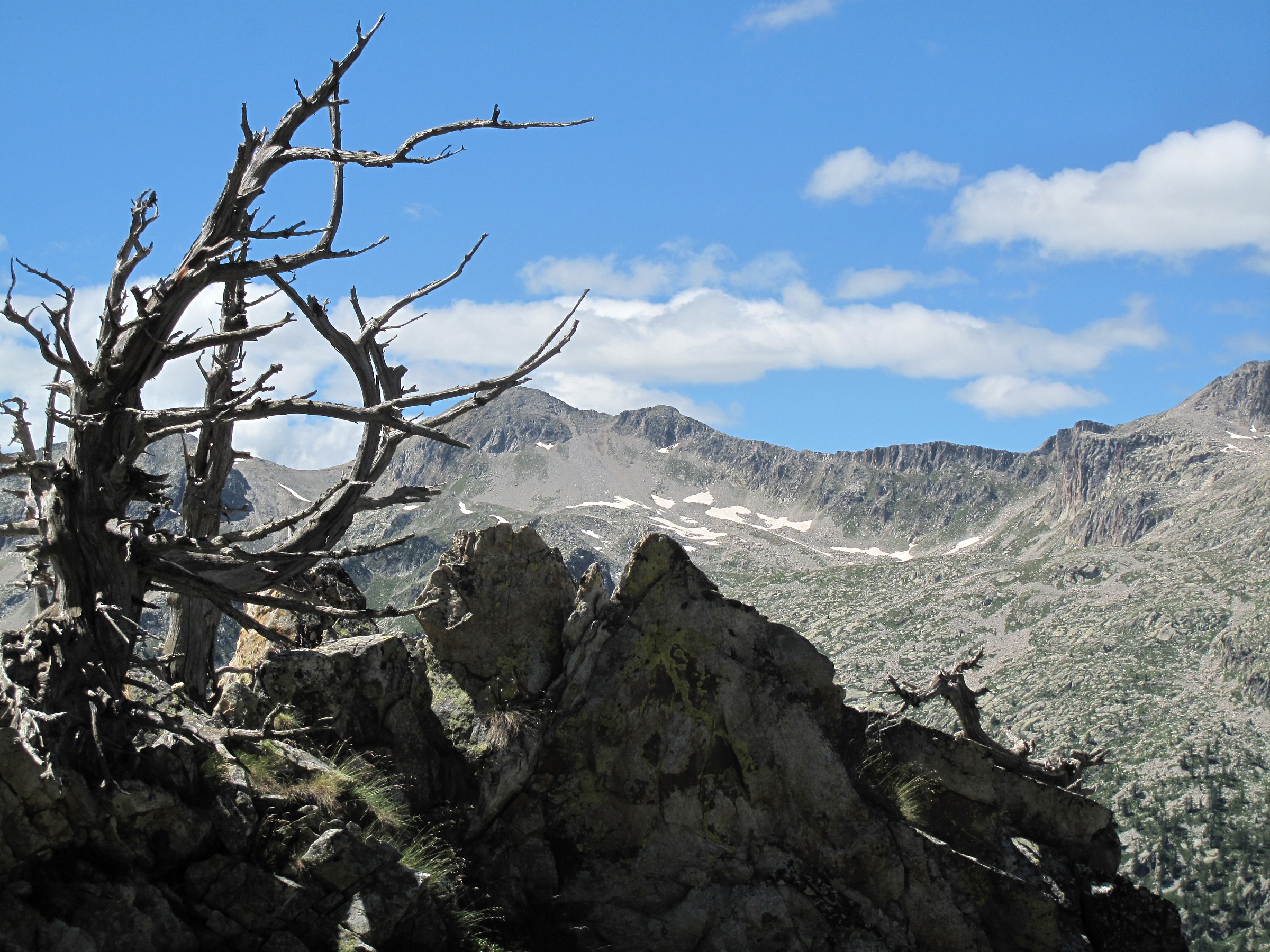 Traversata dal rifugio Bozano al bivacco Varrone