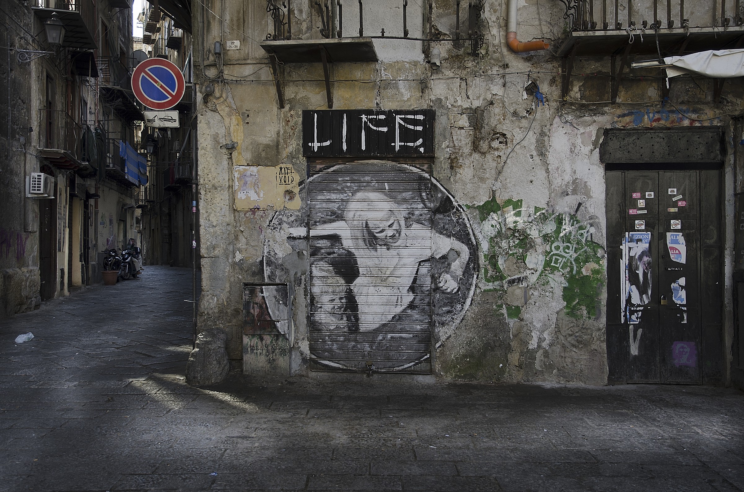 life, piazza Garraffello