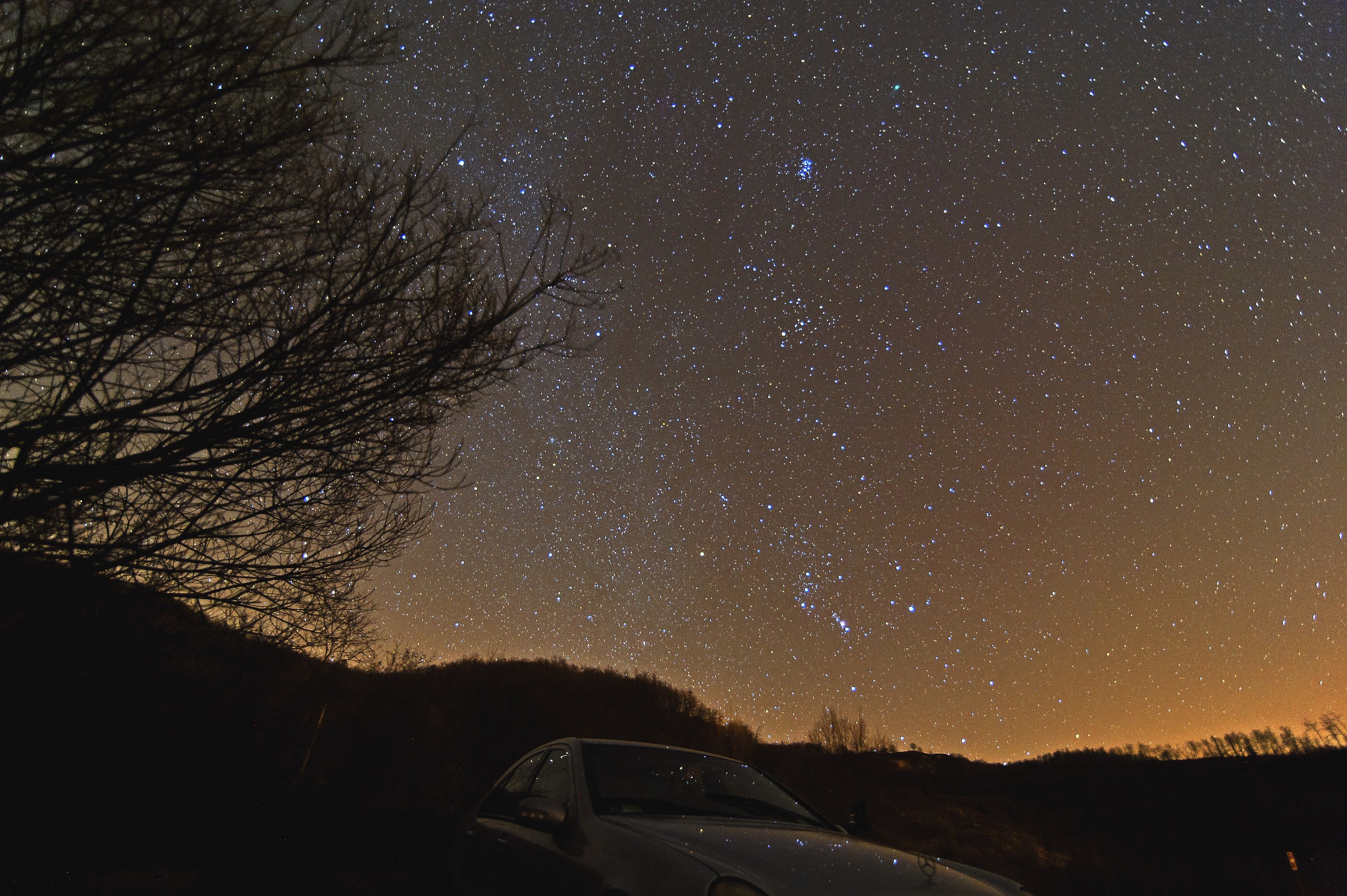 Orion reflected on the hood!