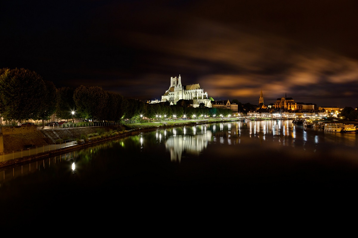 Auxerre night