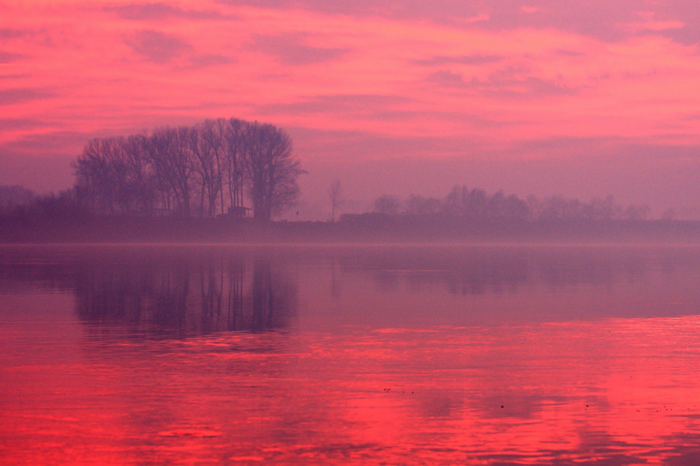 Nebbia al tramonto sul Po