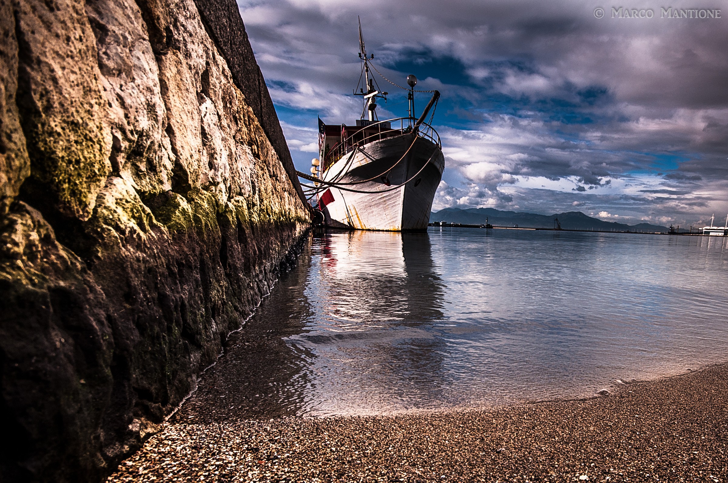 Boat Restaurant on siccu