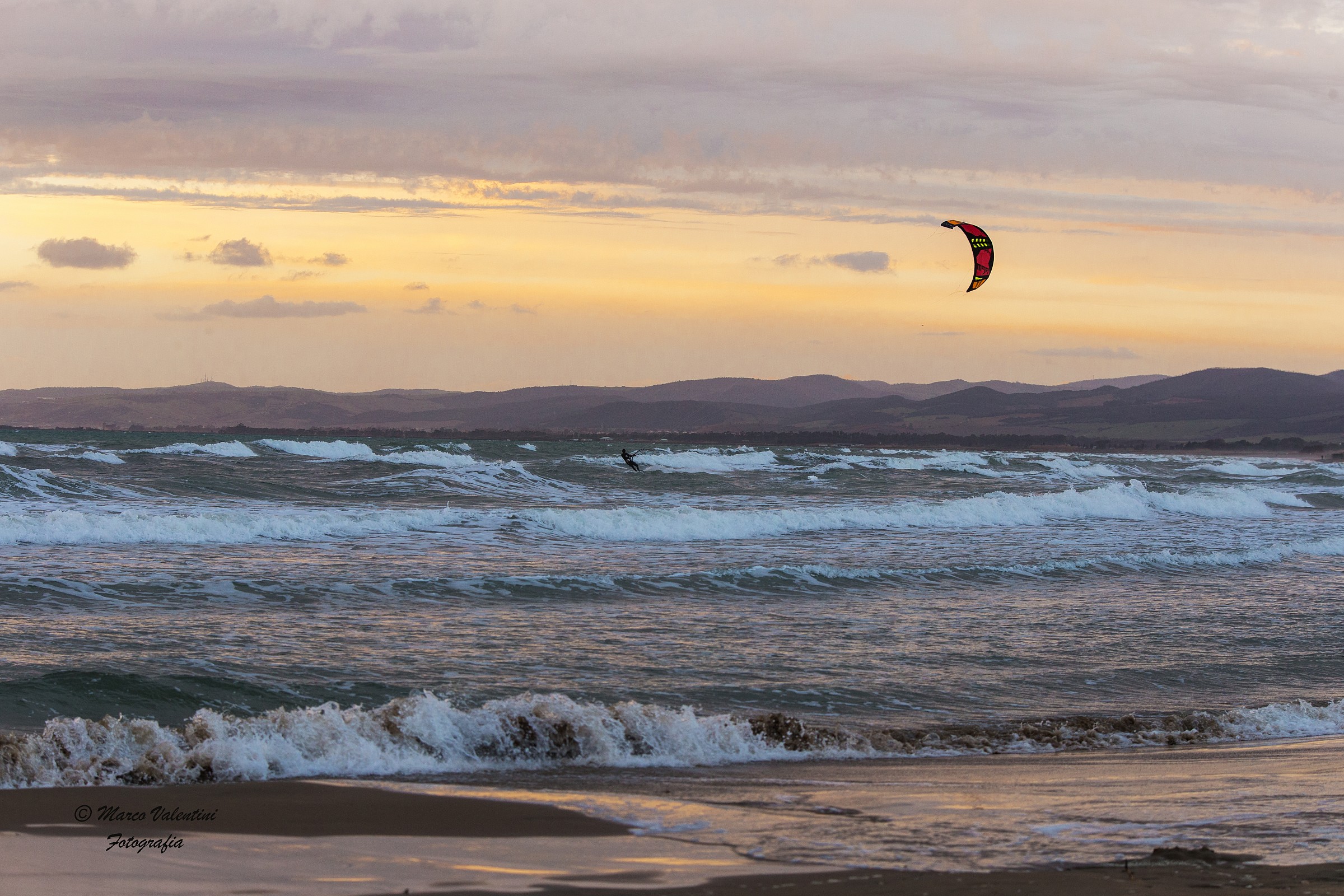 Kite surf al tramonto