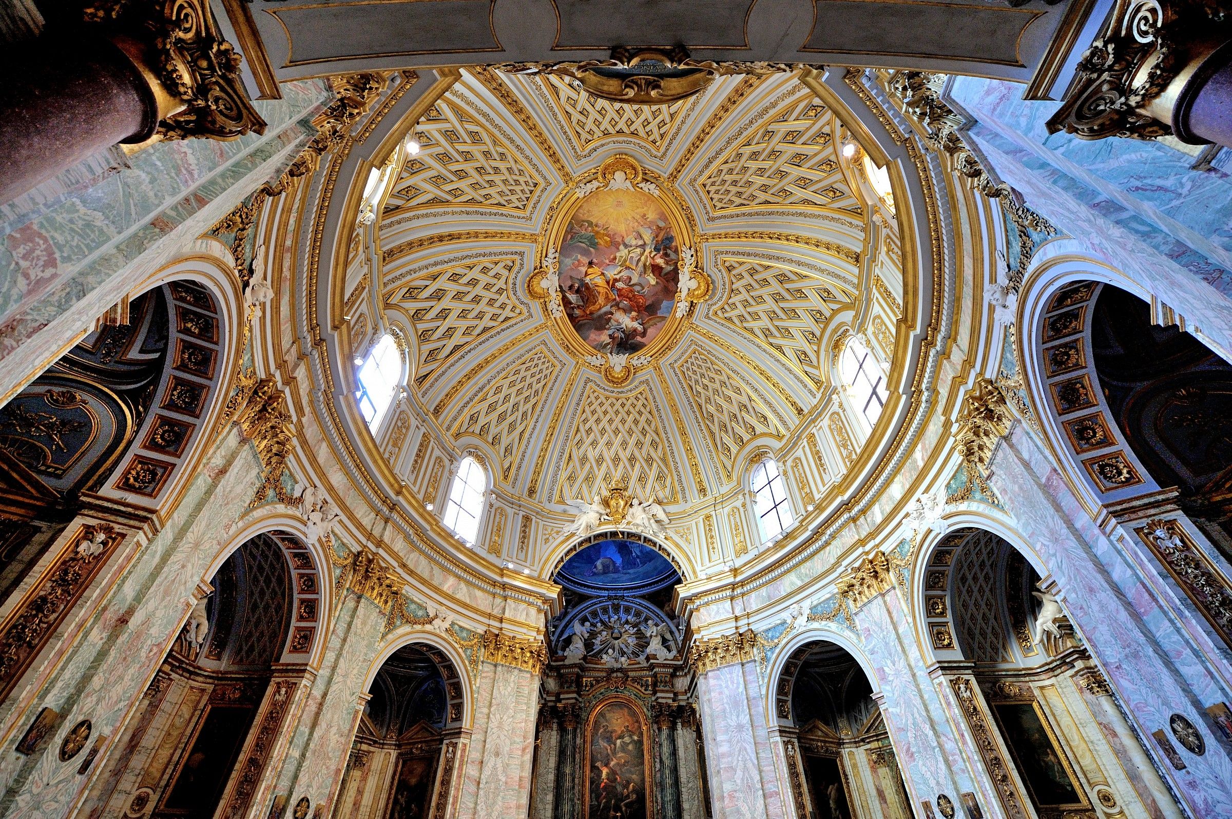 Roma-SS.Trinità degli Spagnoli(Interno con il 14mm)