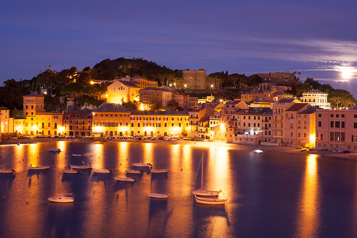 Baia del silenzio all'alba 1