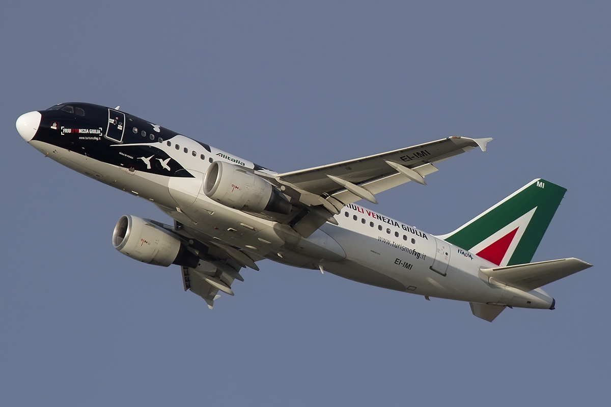 Alitalia a319-112