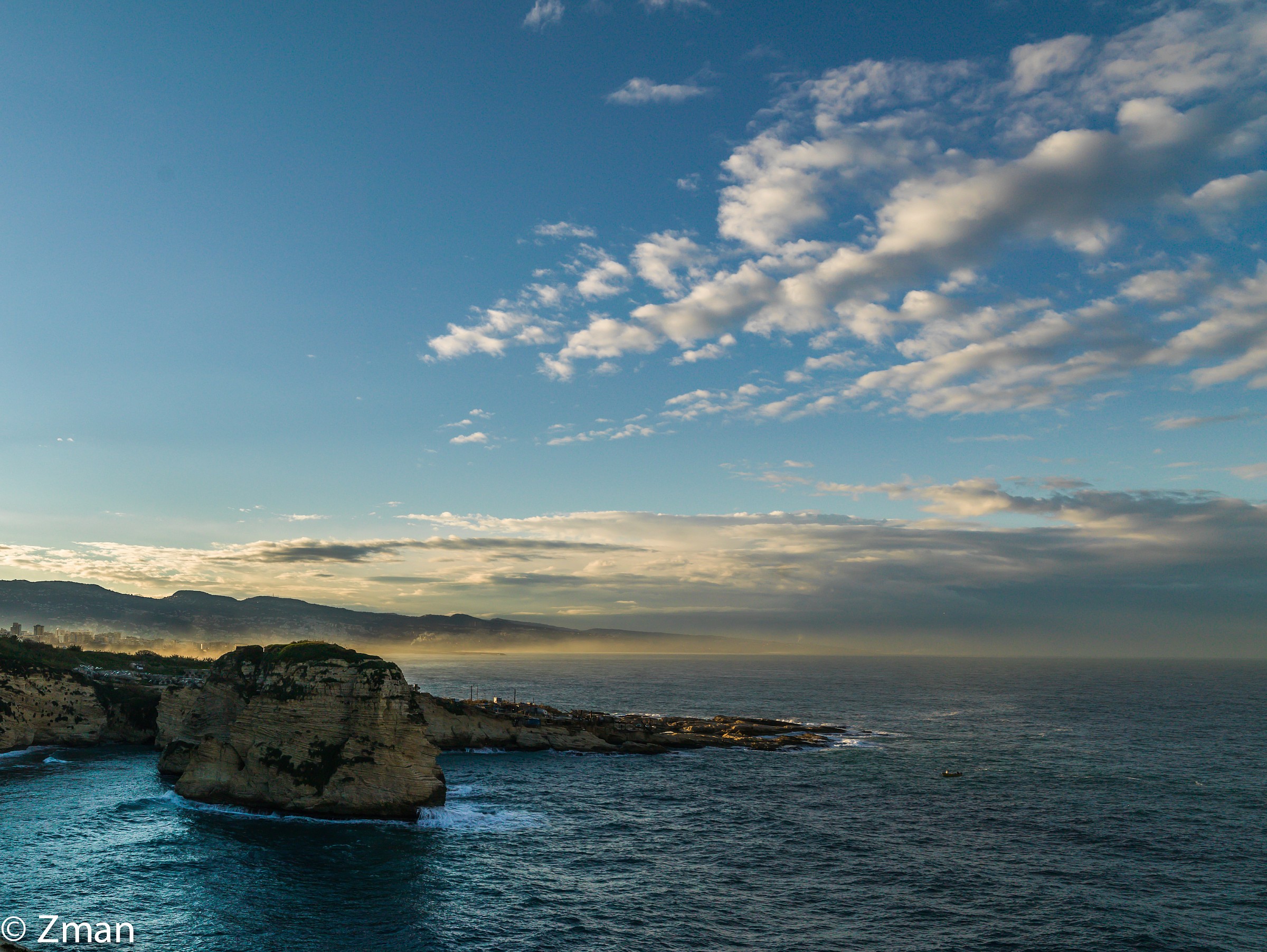 Il piccione roccia guardando verso sud