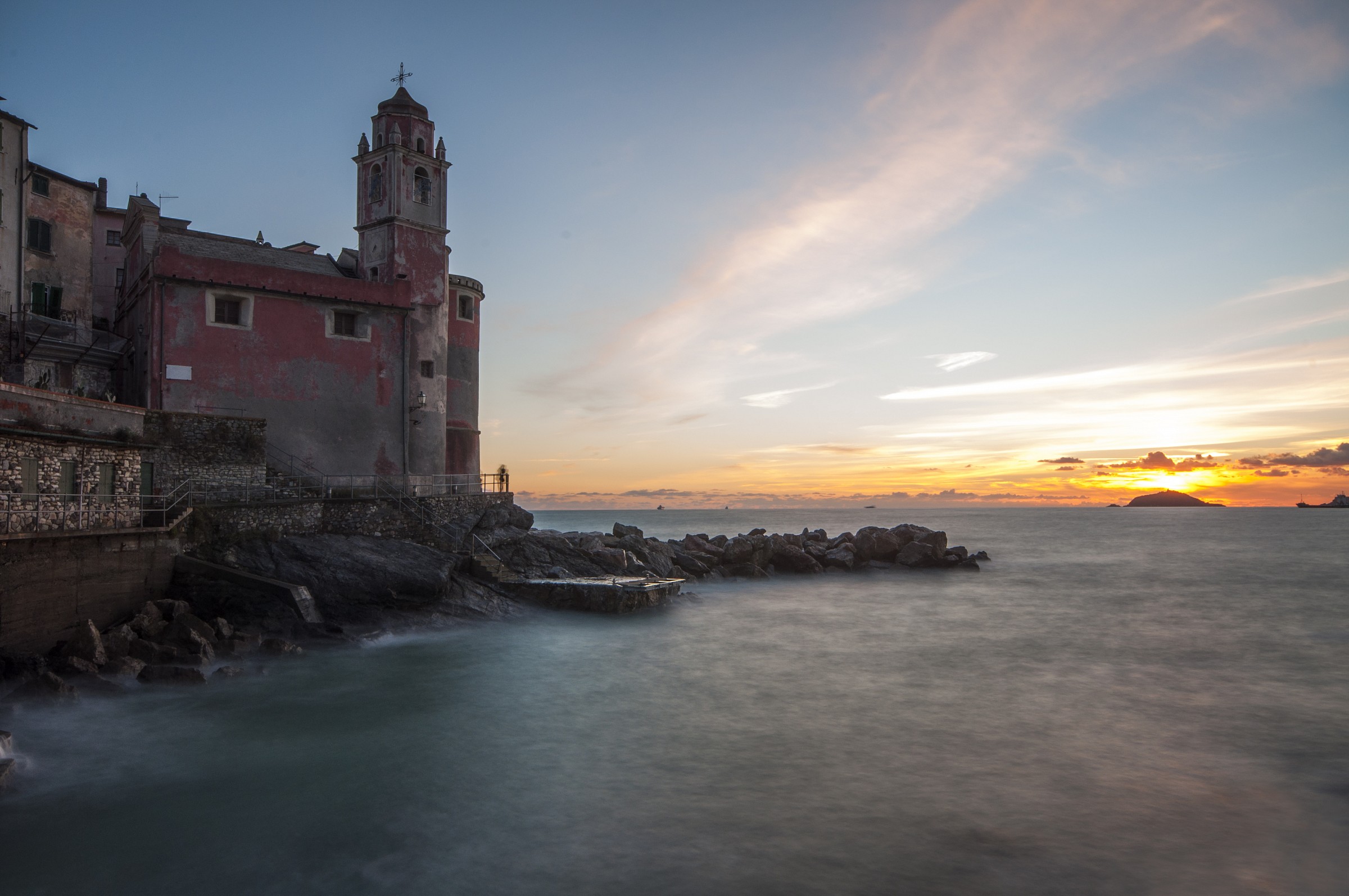 The ghost who watched the sunset