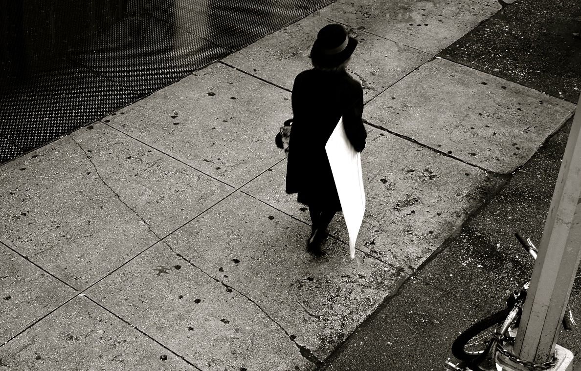 Lady with posters B / W