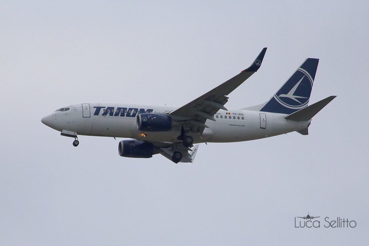 Boeing 737-78j Tarom