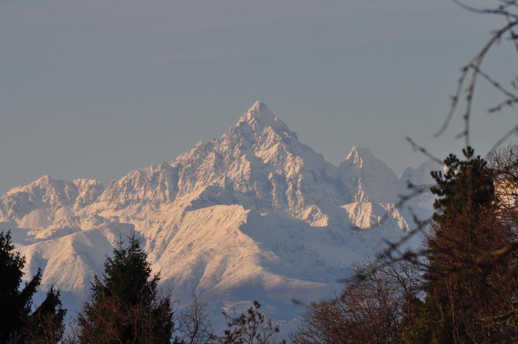 Monviso visto dalla collina di Torino