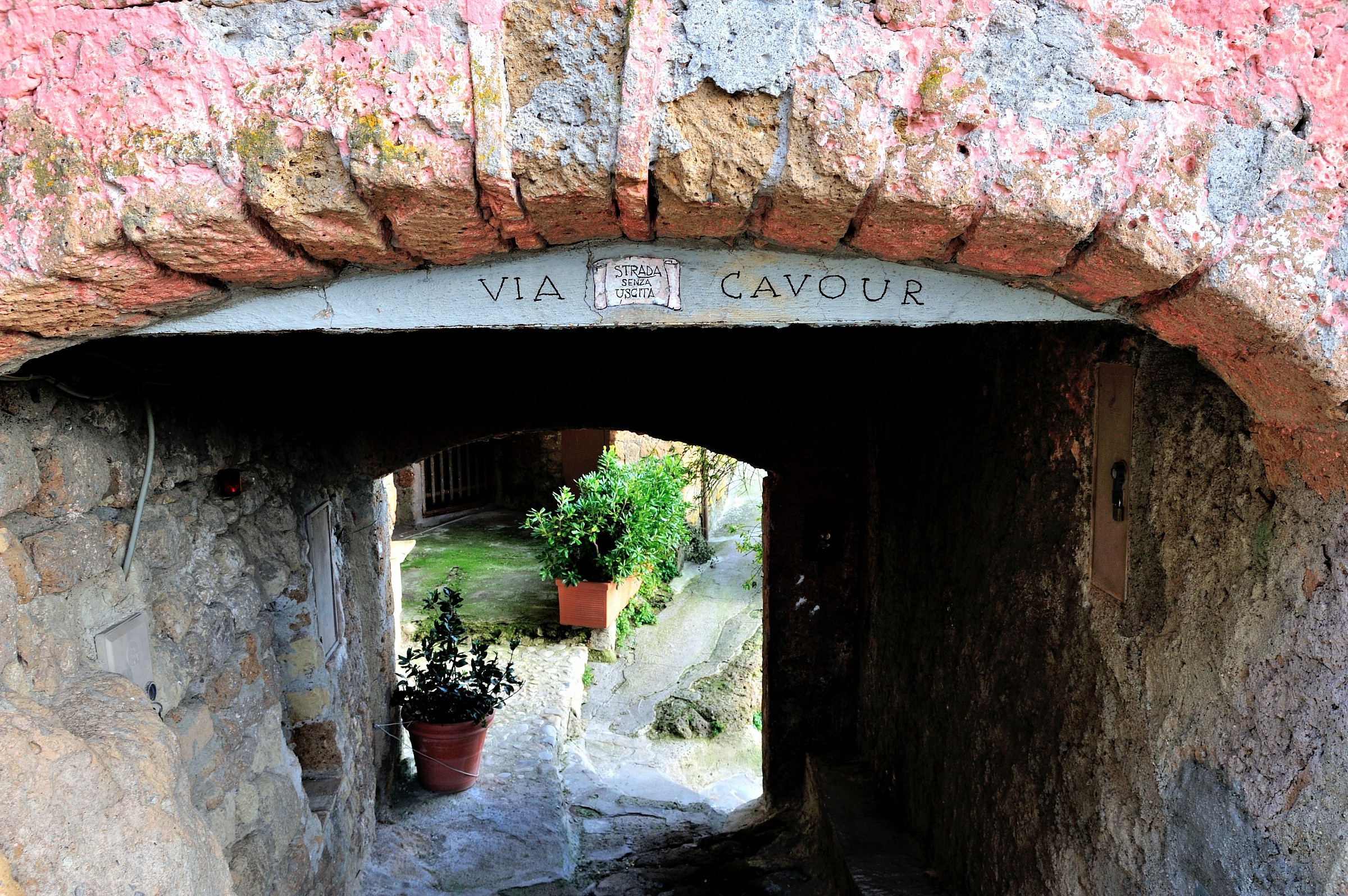 Calcata (vt)...Cavour declassato!!