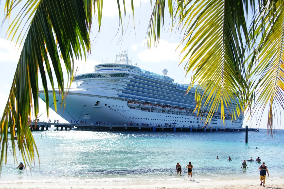 Emerald Princess a Grand Turk