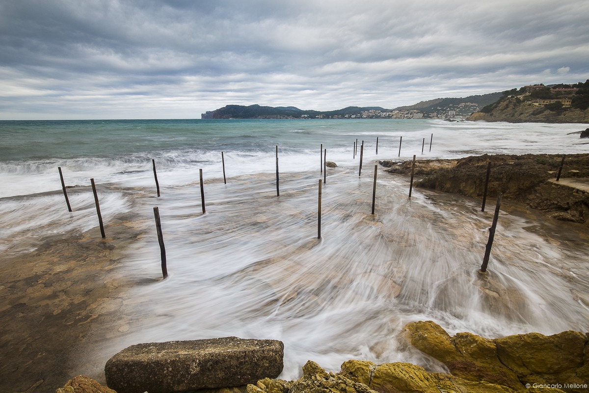 il mare stende un velo