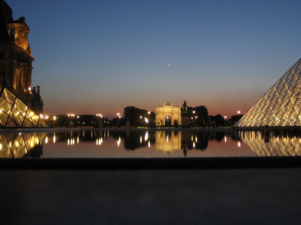louvre parigi francia