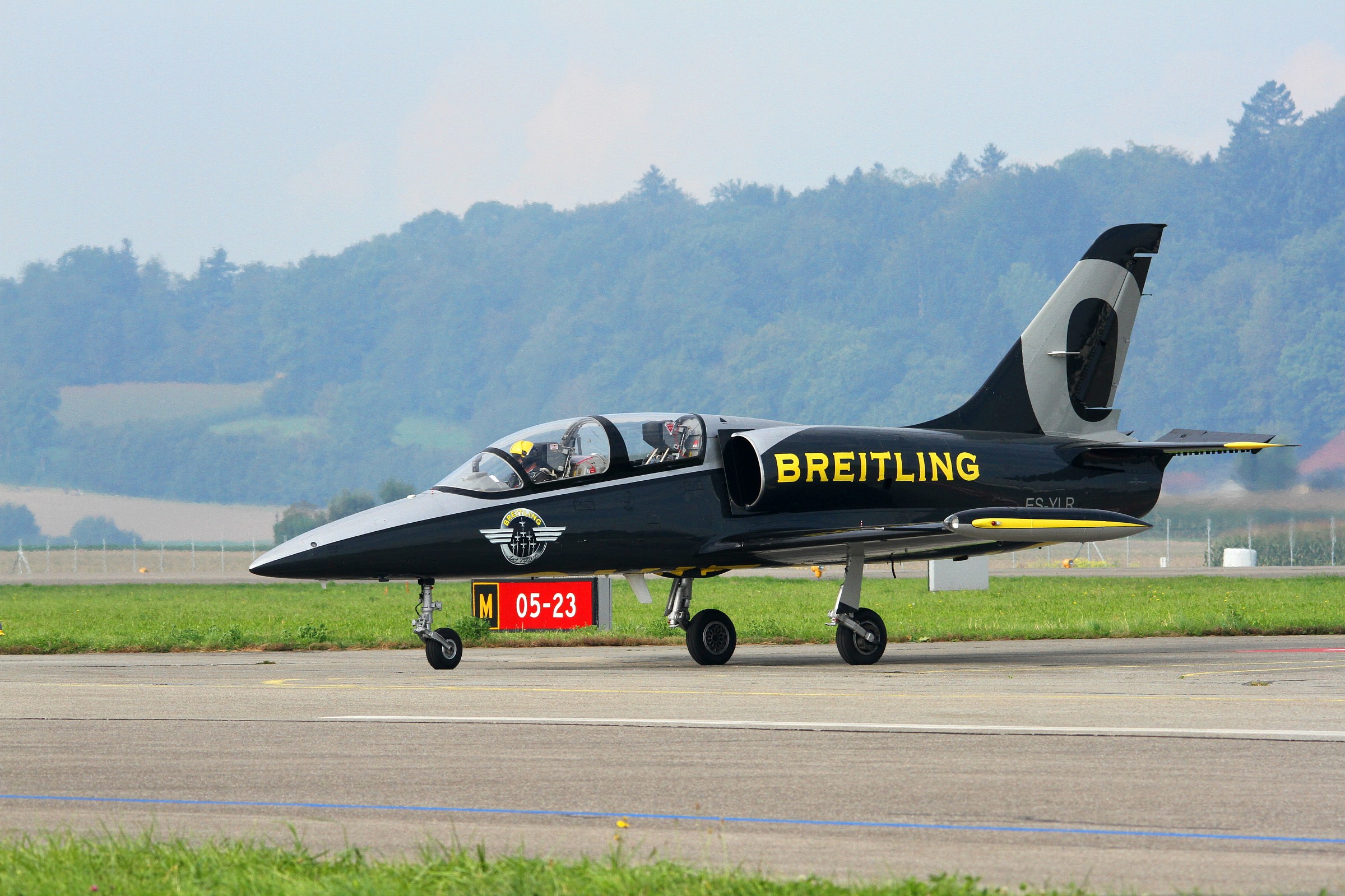 L39 - Breitling team