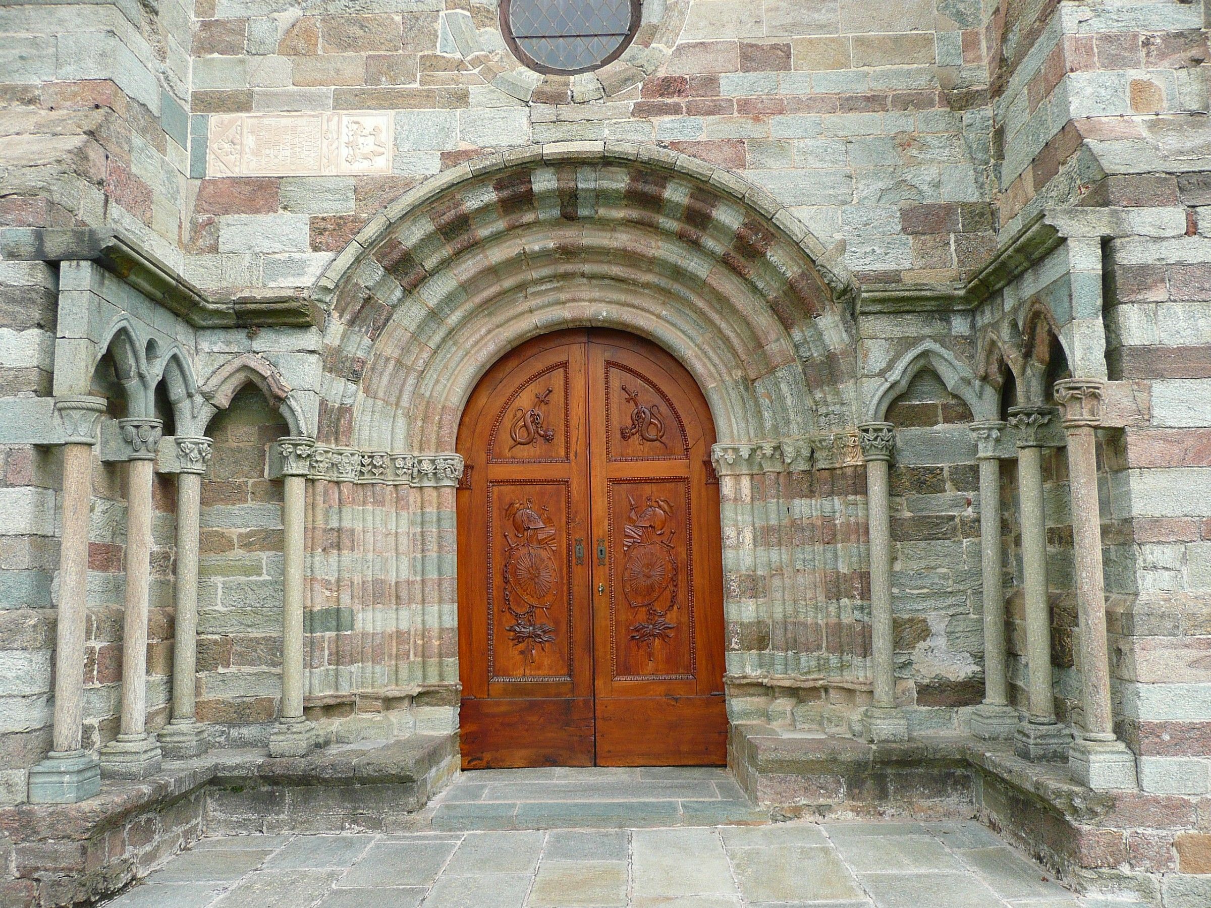 The upper portal