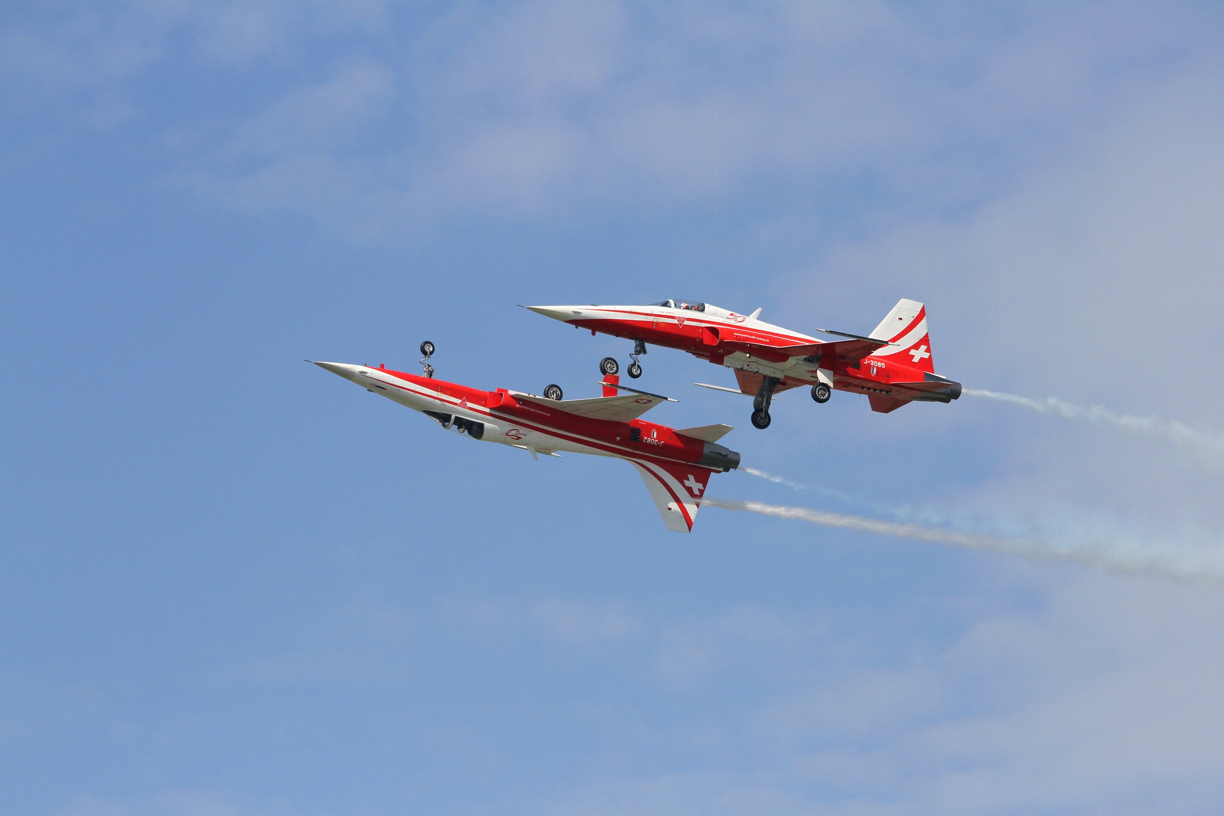 Patrouille Suisse - mirror