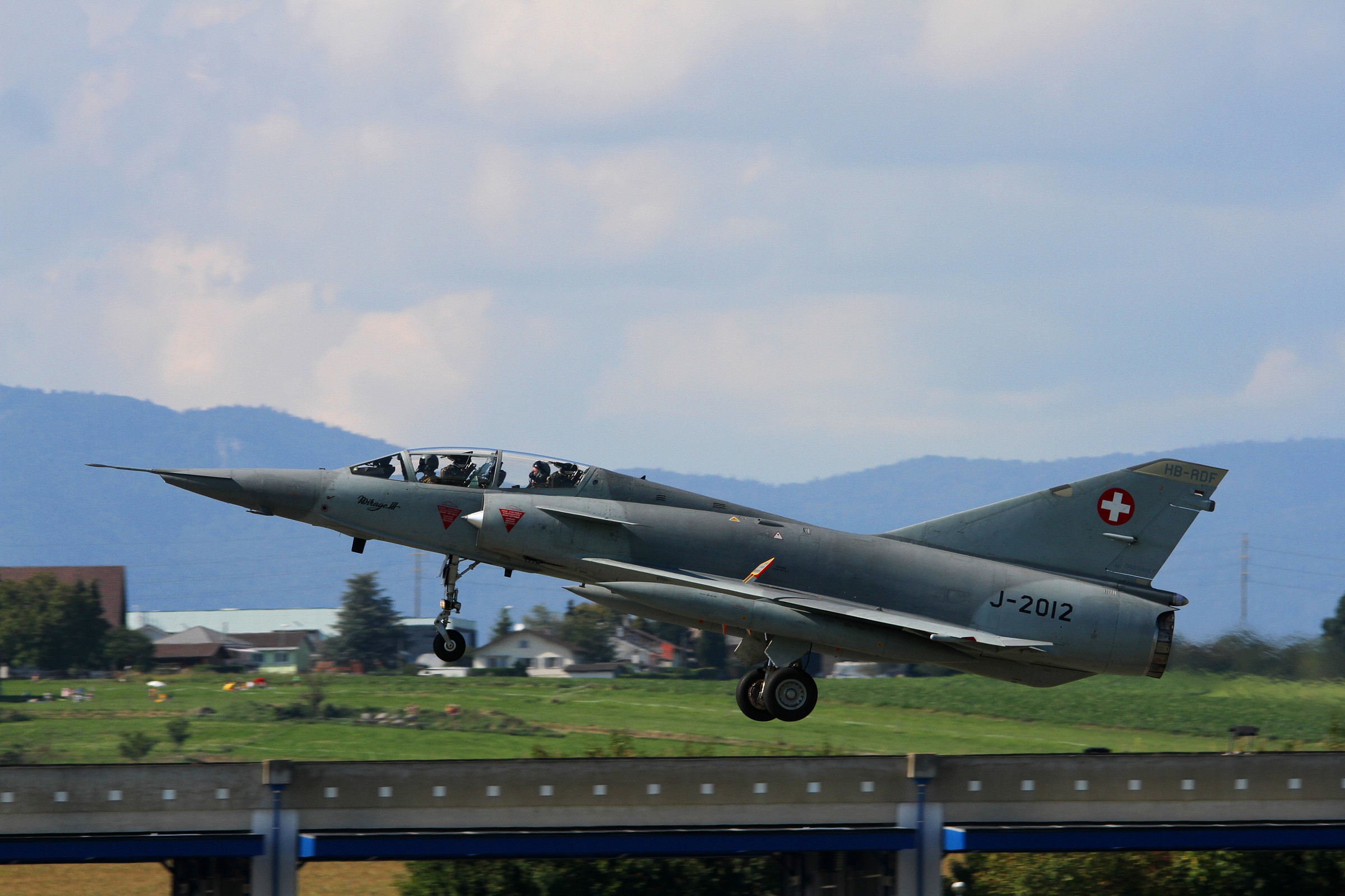 Mirage III - Landing