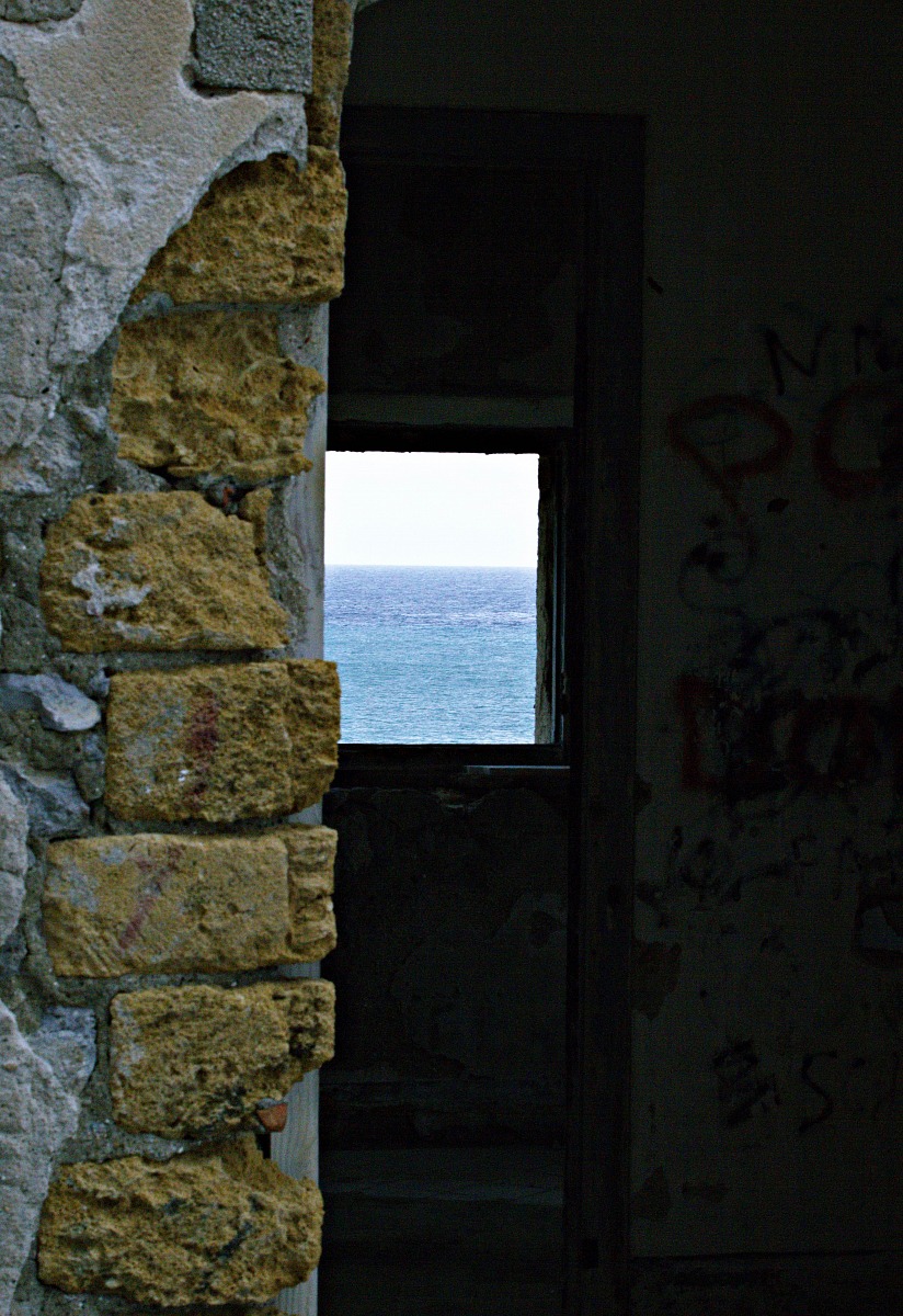 total abandonment of the lighthouse at Cape saffron