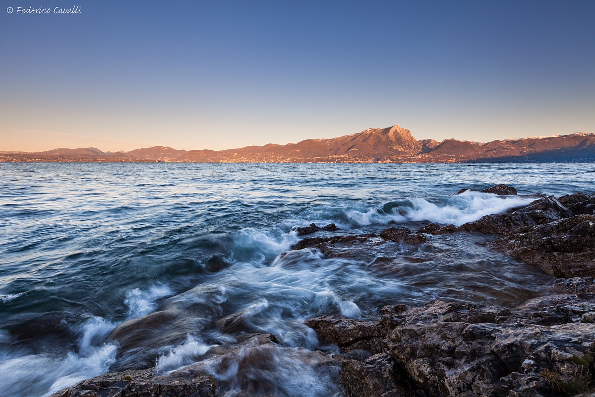 The golden hour bay of Sirens
