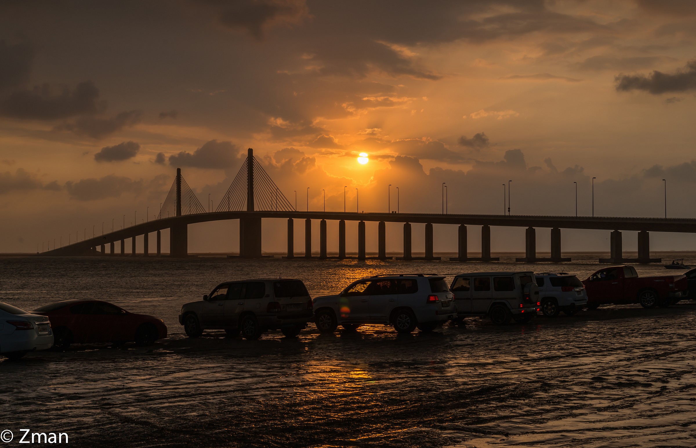 Tramonto, pioggia e un ponte