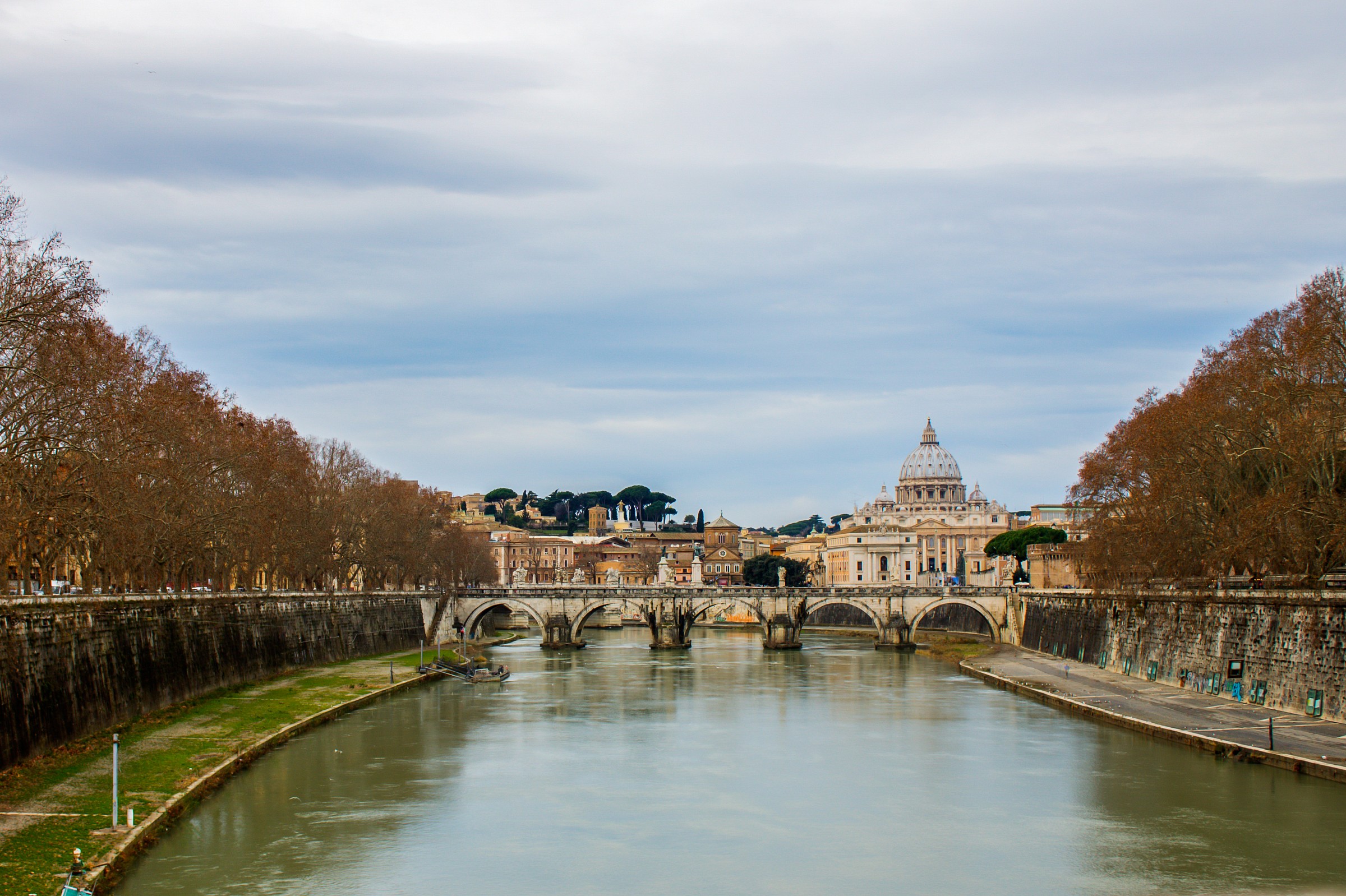 Ponte Umberto I, St. Peter