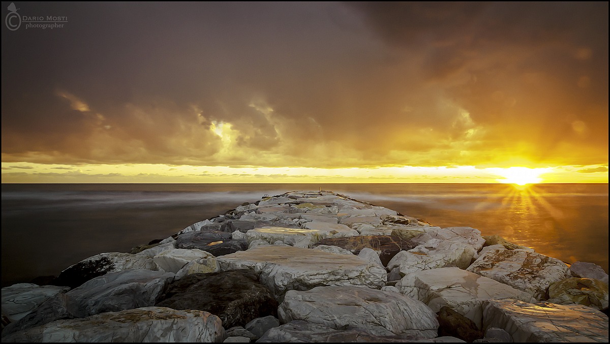 A gloomy day greets us with a smile ...