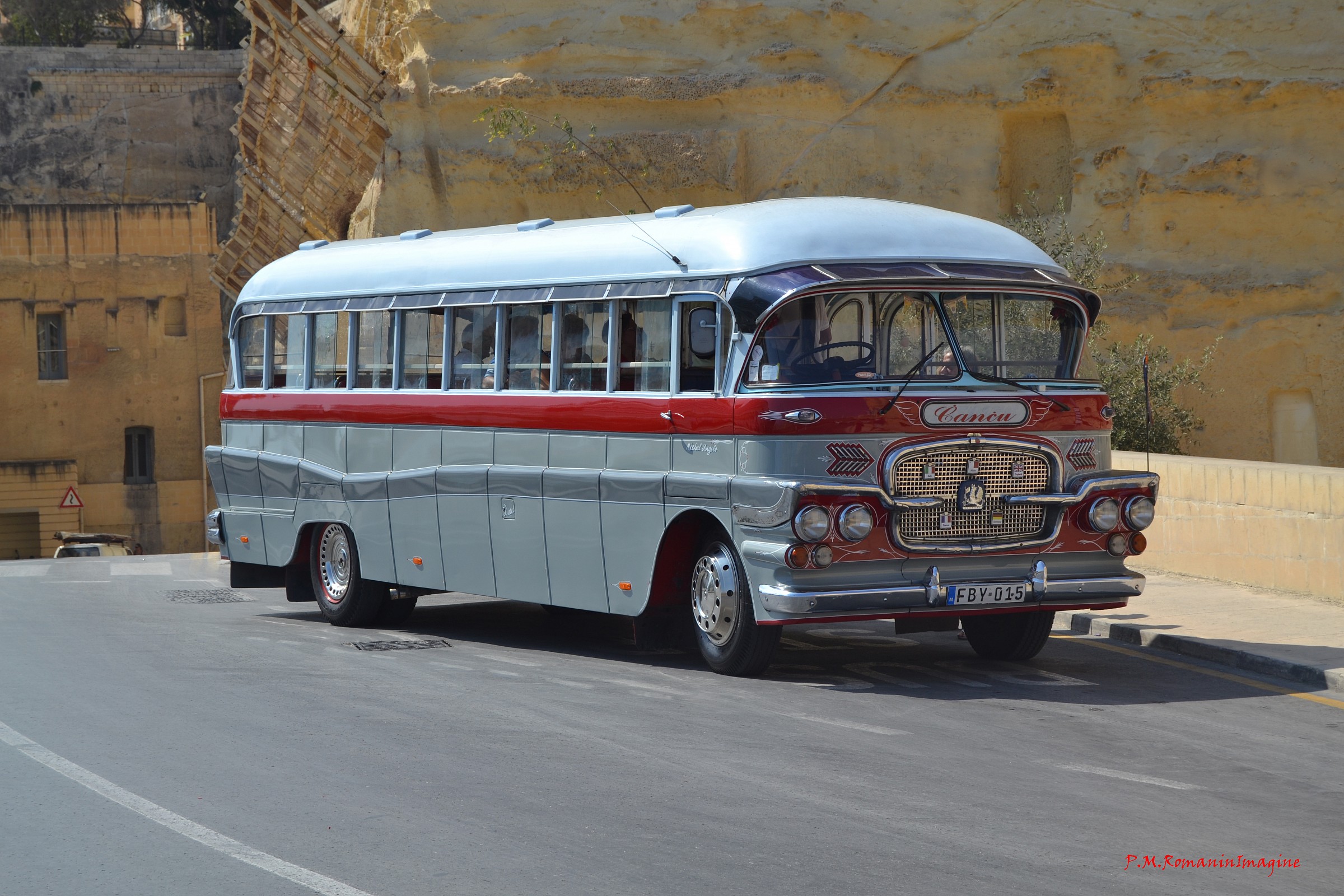Malta bus