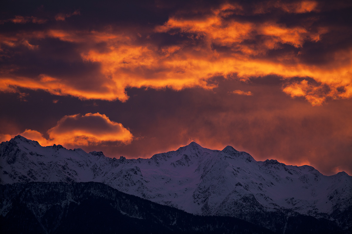 Incendio sulle Orobie